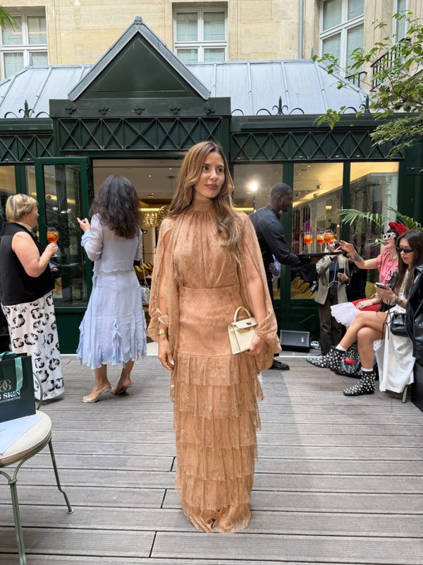 Isabella Duarte en la Paris Fashion Week