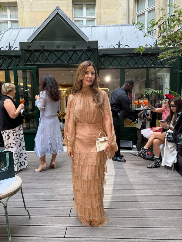 Isabella Duarte en la Paris Fashion Week